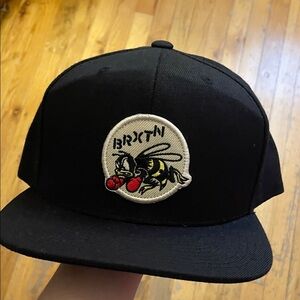 Brixton Stinger MP snapback hat/black colorway.